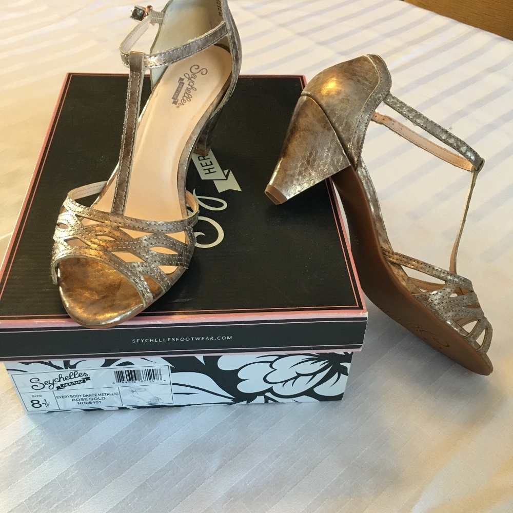 rose gold snake SEYCHELLES HERITAGE metallic t strap heel 8.5 NEW vegan